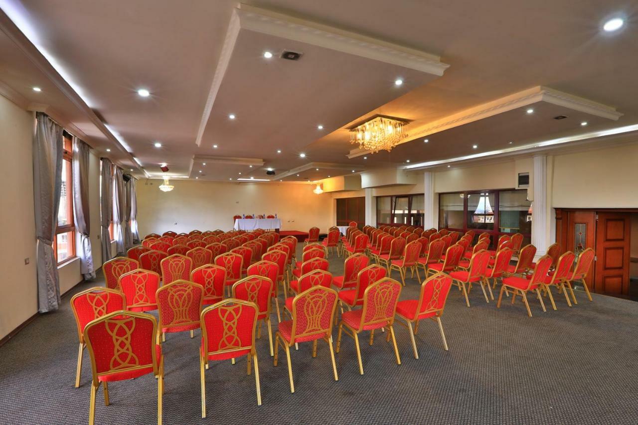 Kenenisa Hotel Addis Abeba Eksteriør bilde
